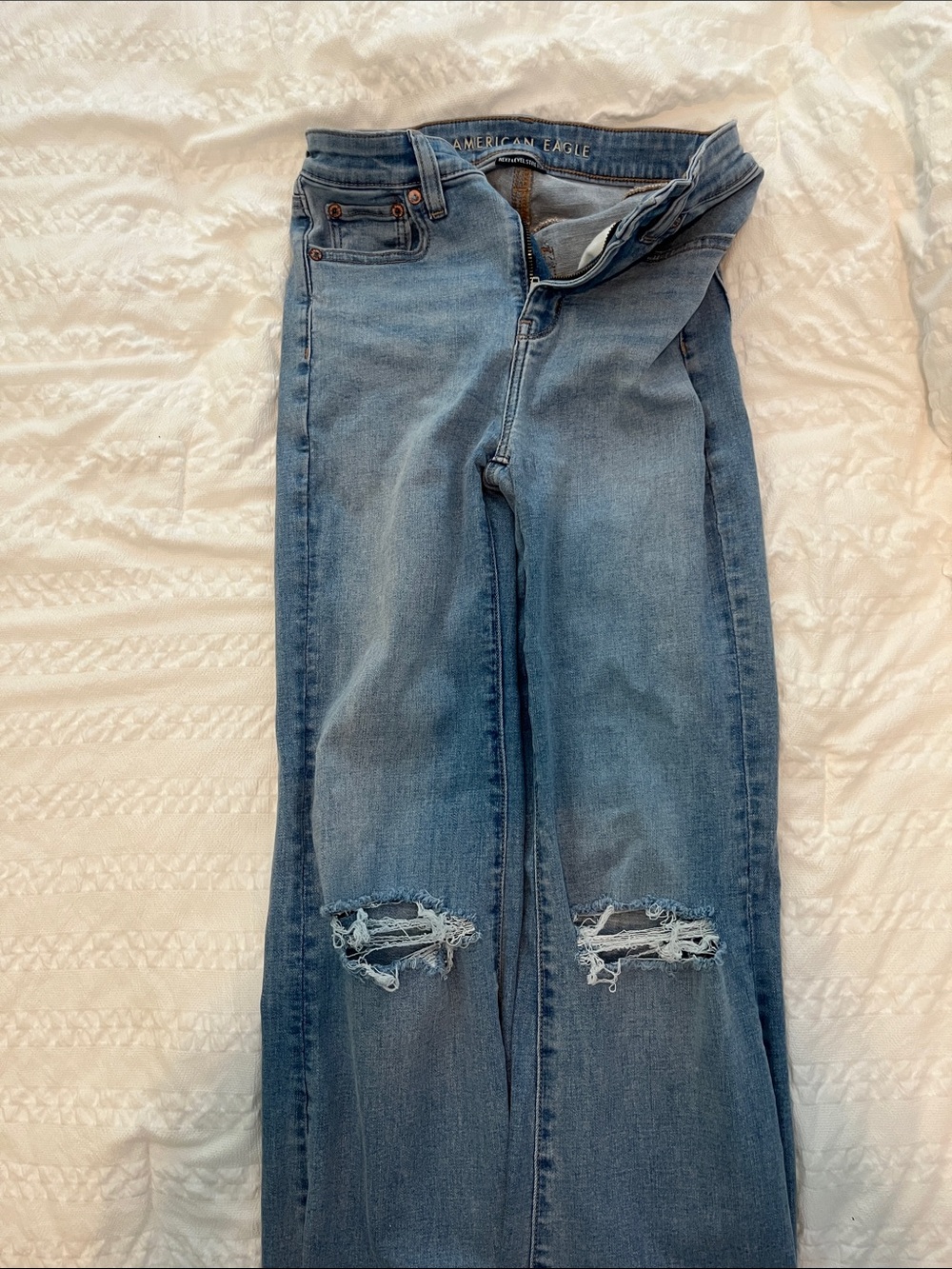 American Eagle Outfitters Medium Blue Straight-Leg stretchy jeans